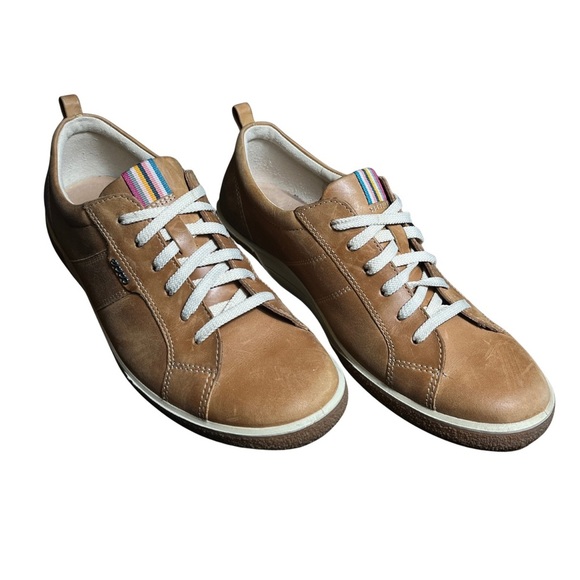 Ecco Brown Sneakers with White Laces - Picture 1 of 9